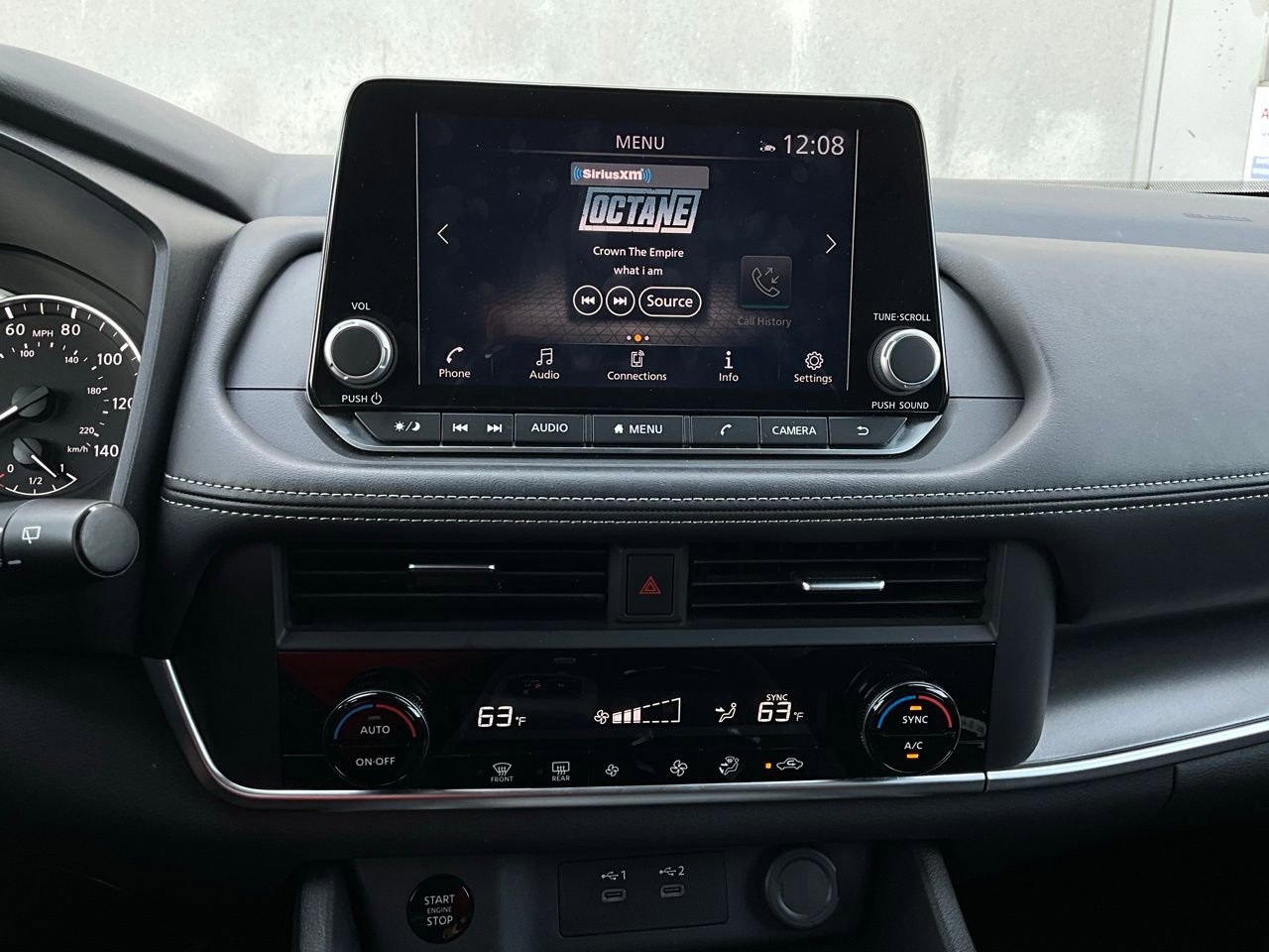 Used 2025 Nissan Rogue SV image 27