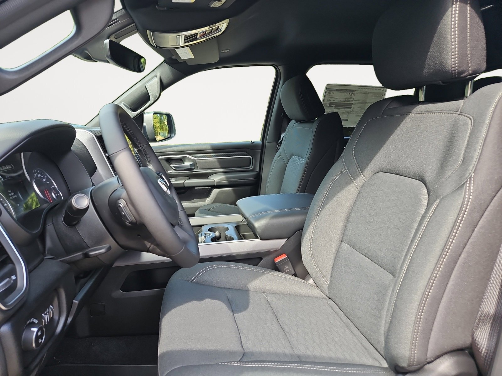 New 2025 RAM 1500 4x4 Crew Cab image 9