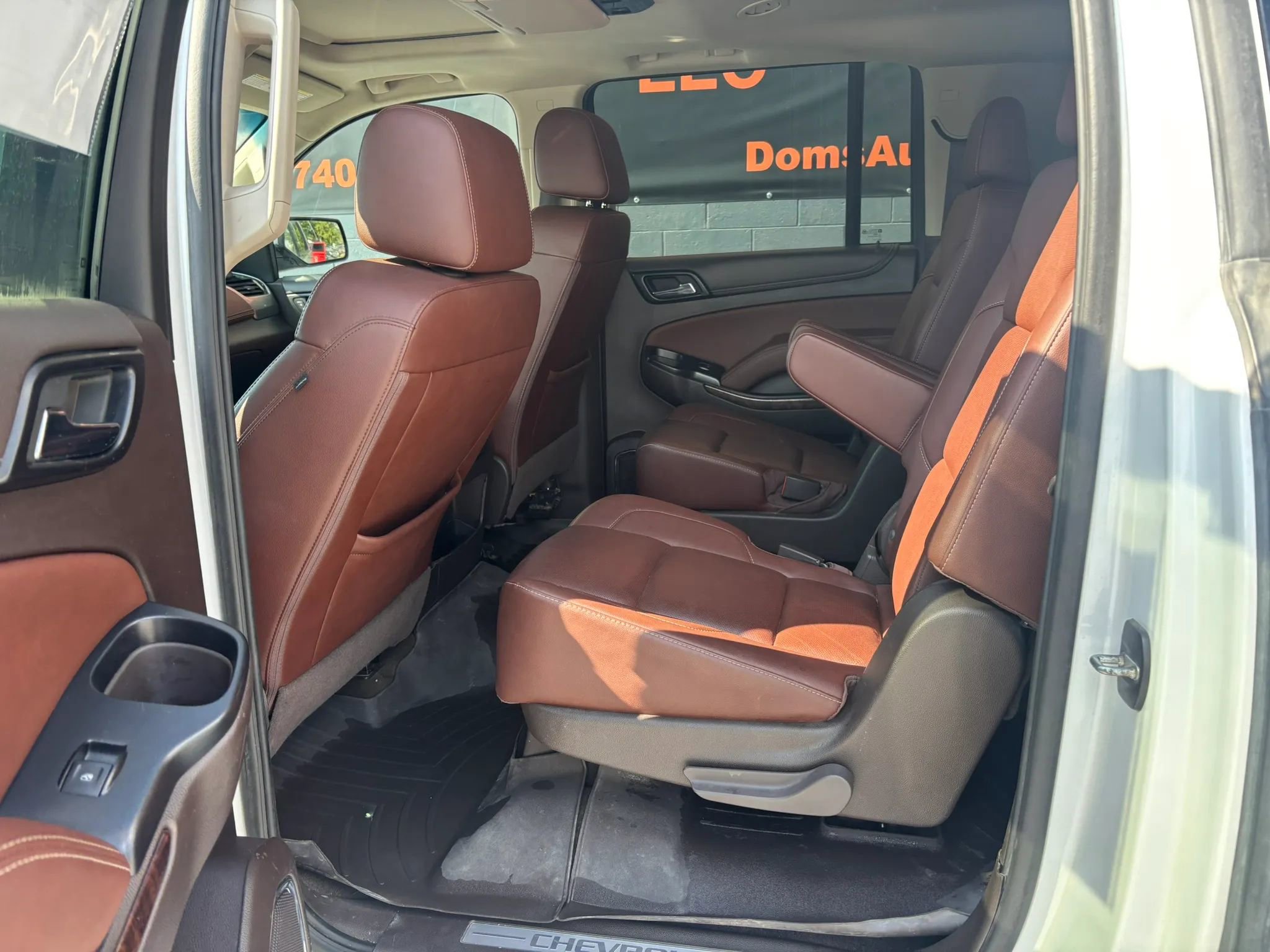 Used 2017 Chevrolet Suburban Premier AWD/4WD image 19