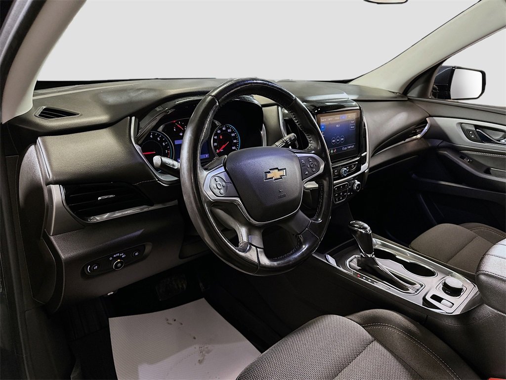 Used 2020 Chevrolet Traverse LT image 10