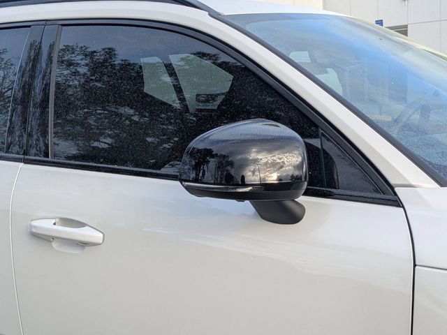 Certified 2023 Volvo XC40 B5 Ultimate w/ Protection Package Premier image 15