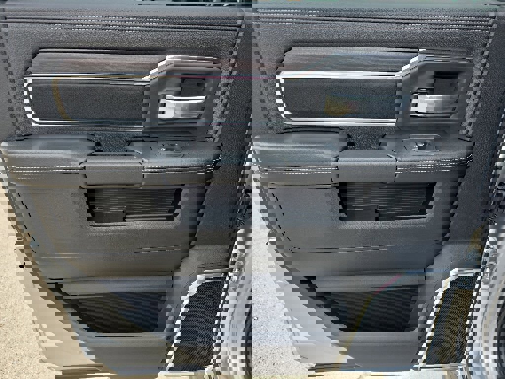 New 2026 RAM 2500 Laramie w/ Towing Technology Group image 17