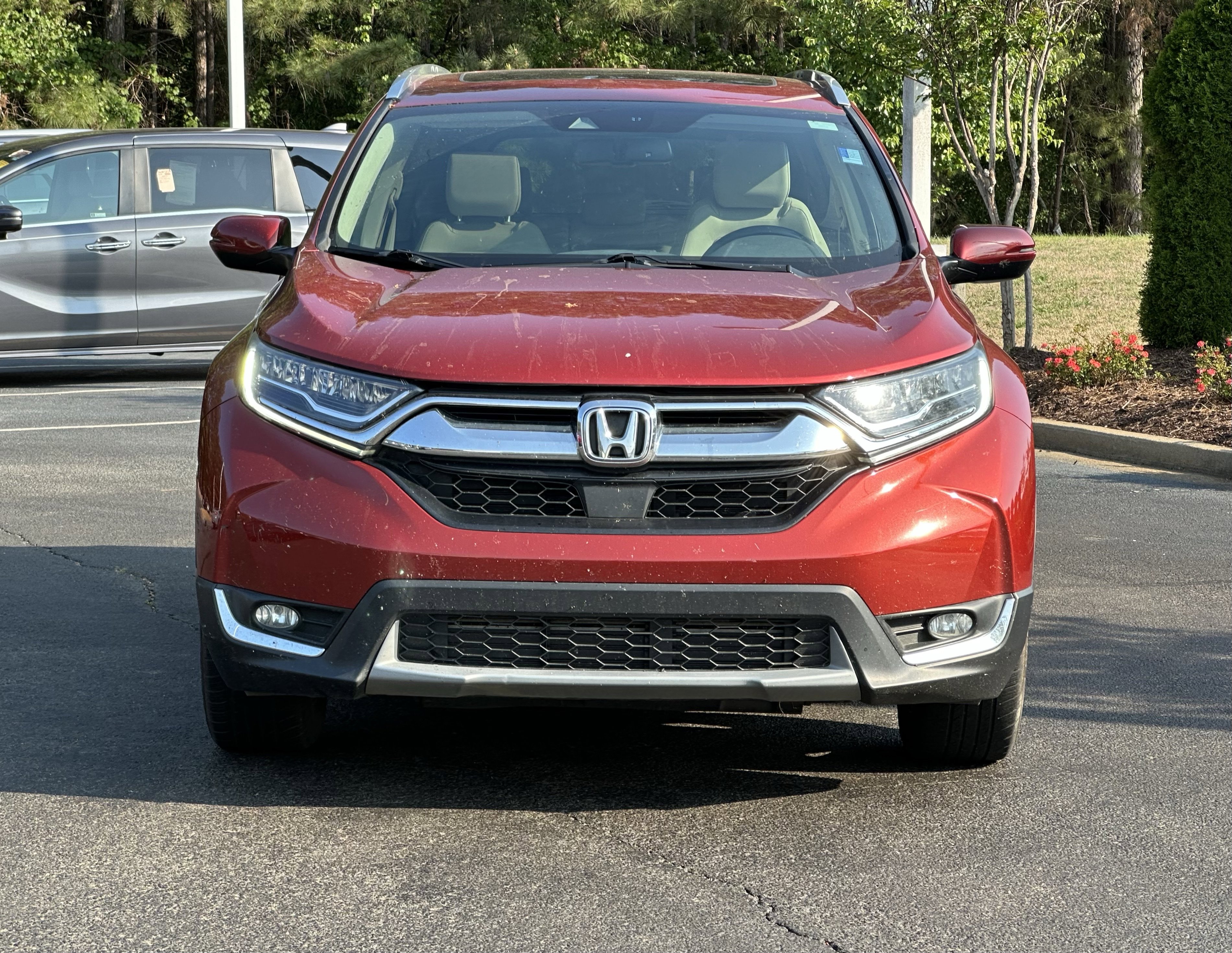 Used 2018 Honda CR-V Touring image 3