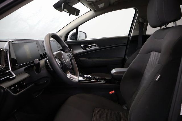 Used 2023 Kia Sportage LX image 10