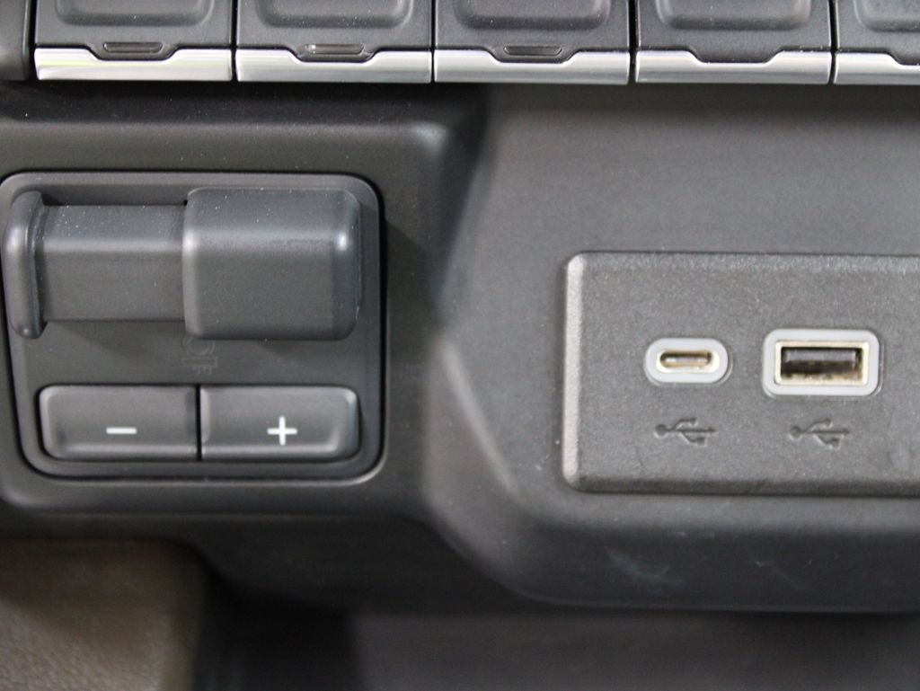 Used 2023 GMC Sierra 3500 Denali AWD/4WD image 72