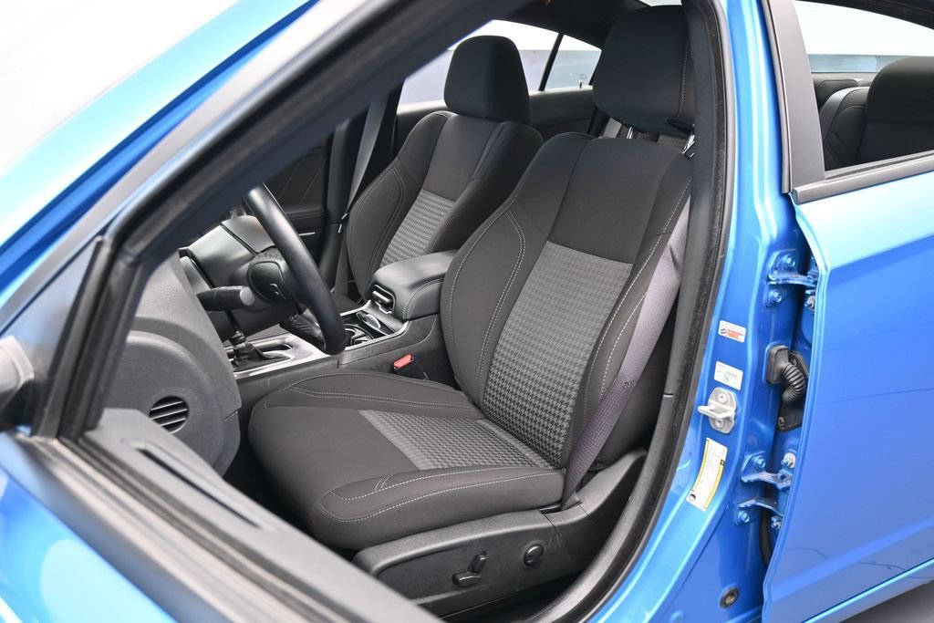 Used 2023 Dodge Charger SXT RWD image 10