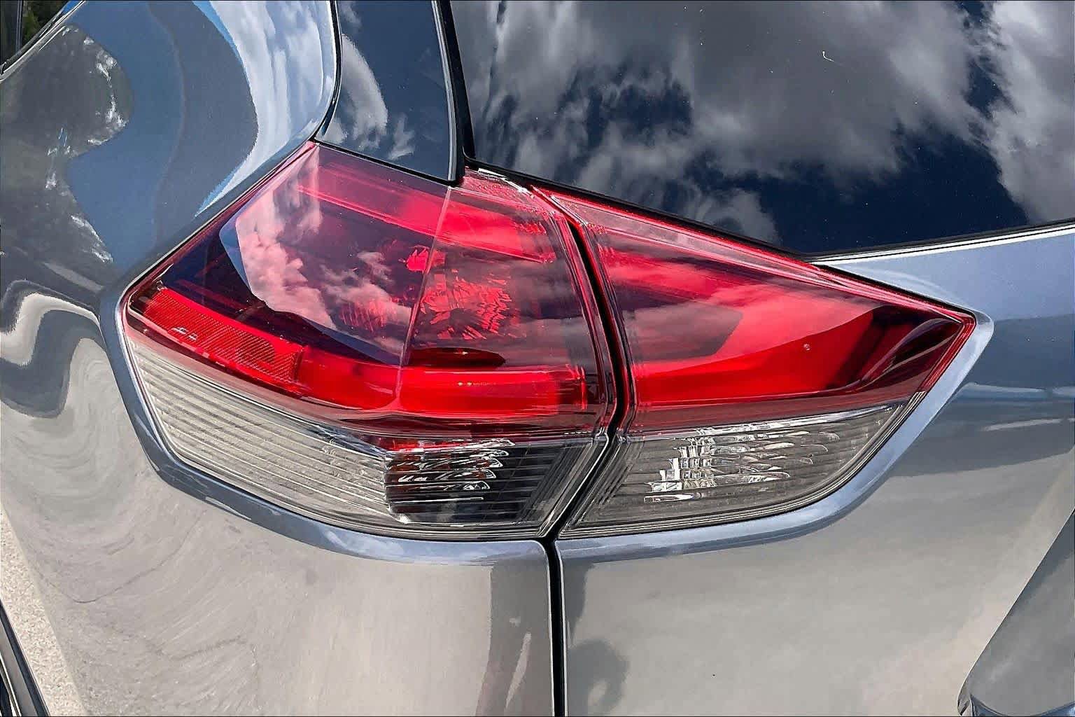 Used 2020 Nissan Rogue SL FWD image 28