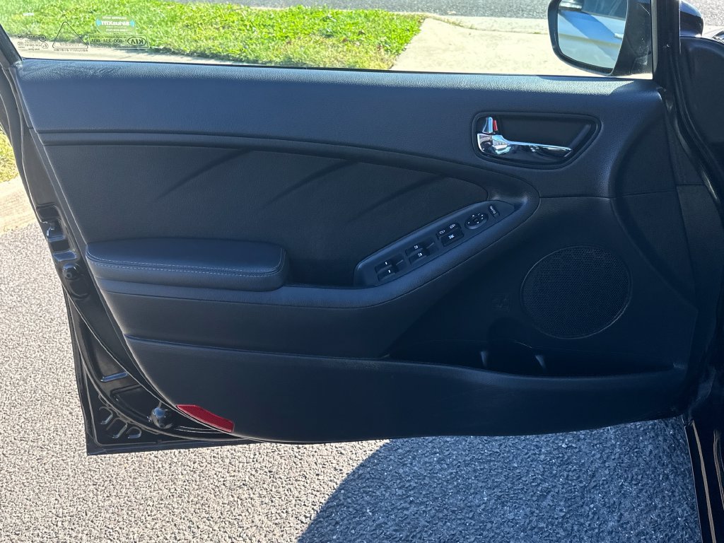 Used 2017 Kia Forte EX FWD image 13