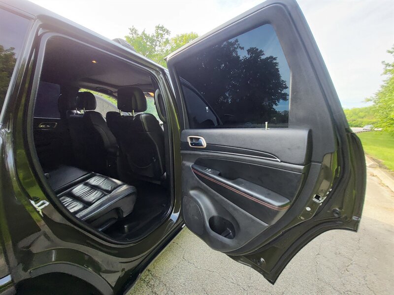 Used 2016 Jeep Grand Cherokee Limited 75th Anniversary AWD/4WD image 30