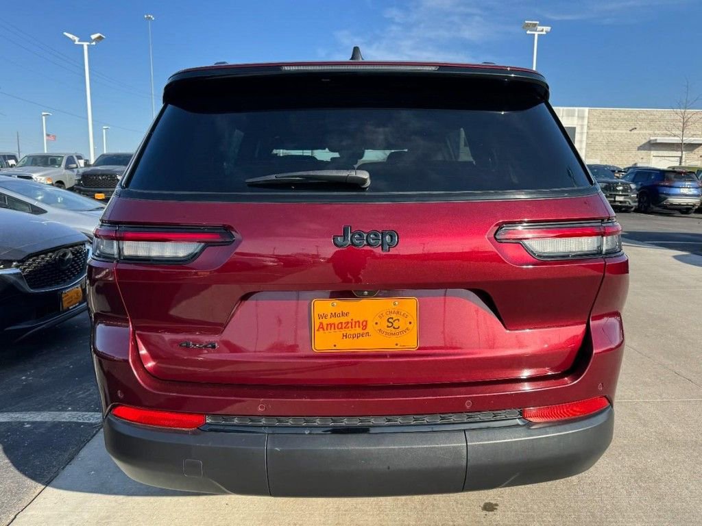 Used 2023 Jeep Grand Cherokee L Laredo AWD/4WD image 4