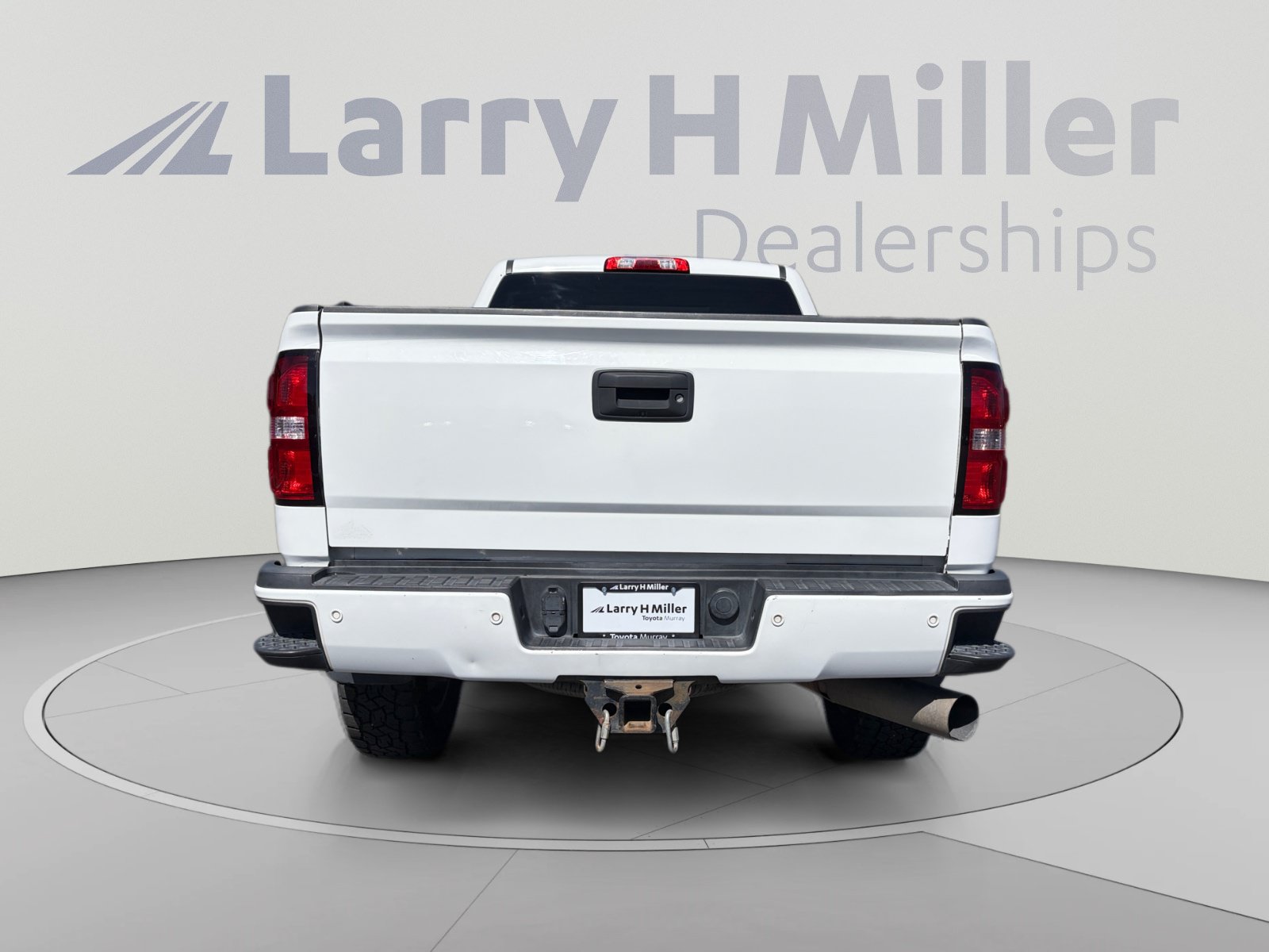 Used 2015 GMC Sierra 3500 SLT w/ Duramax Plus Package AWD/4WD image 4