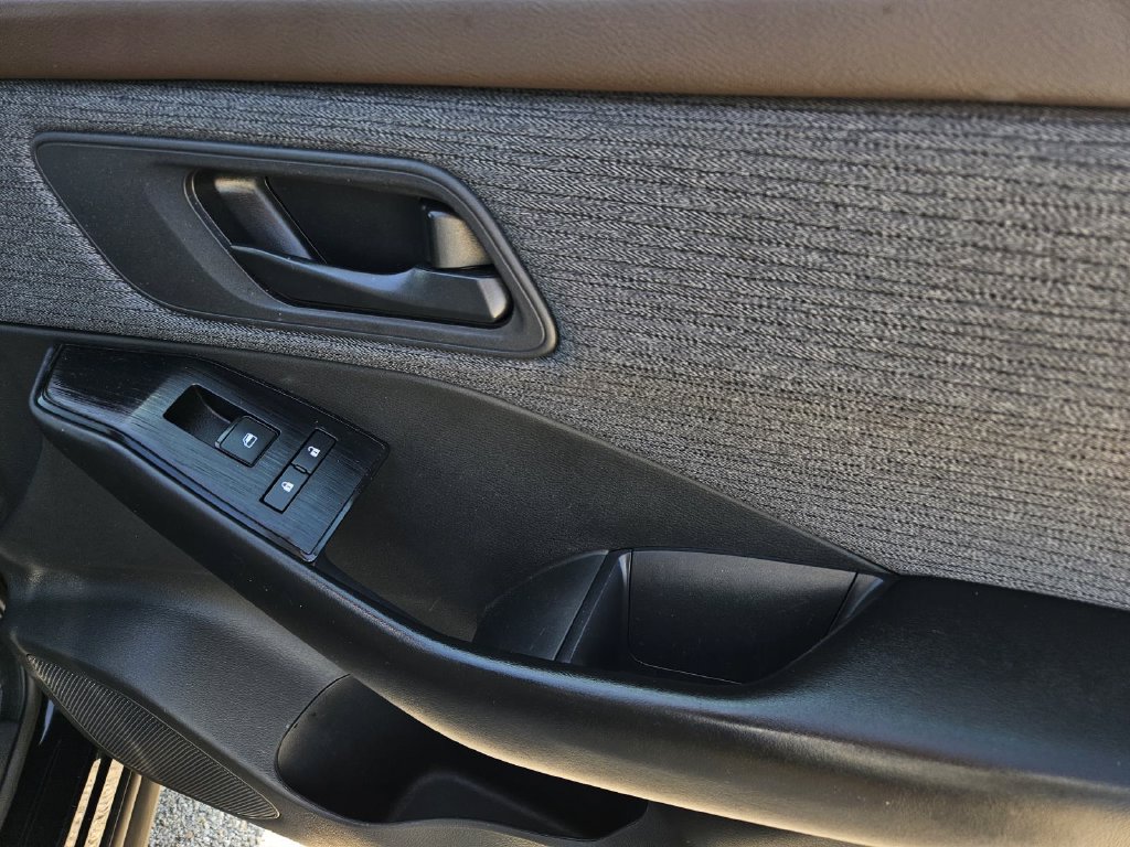 Certified 2023 Nissan Rogue S AWD/4WD image 7