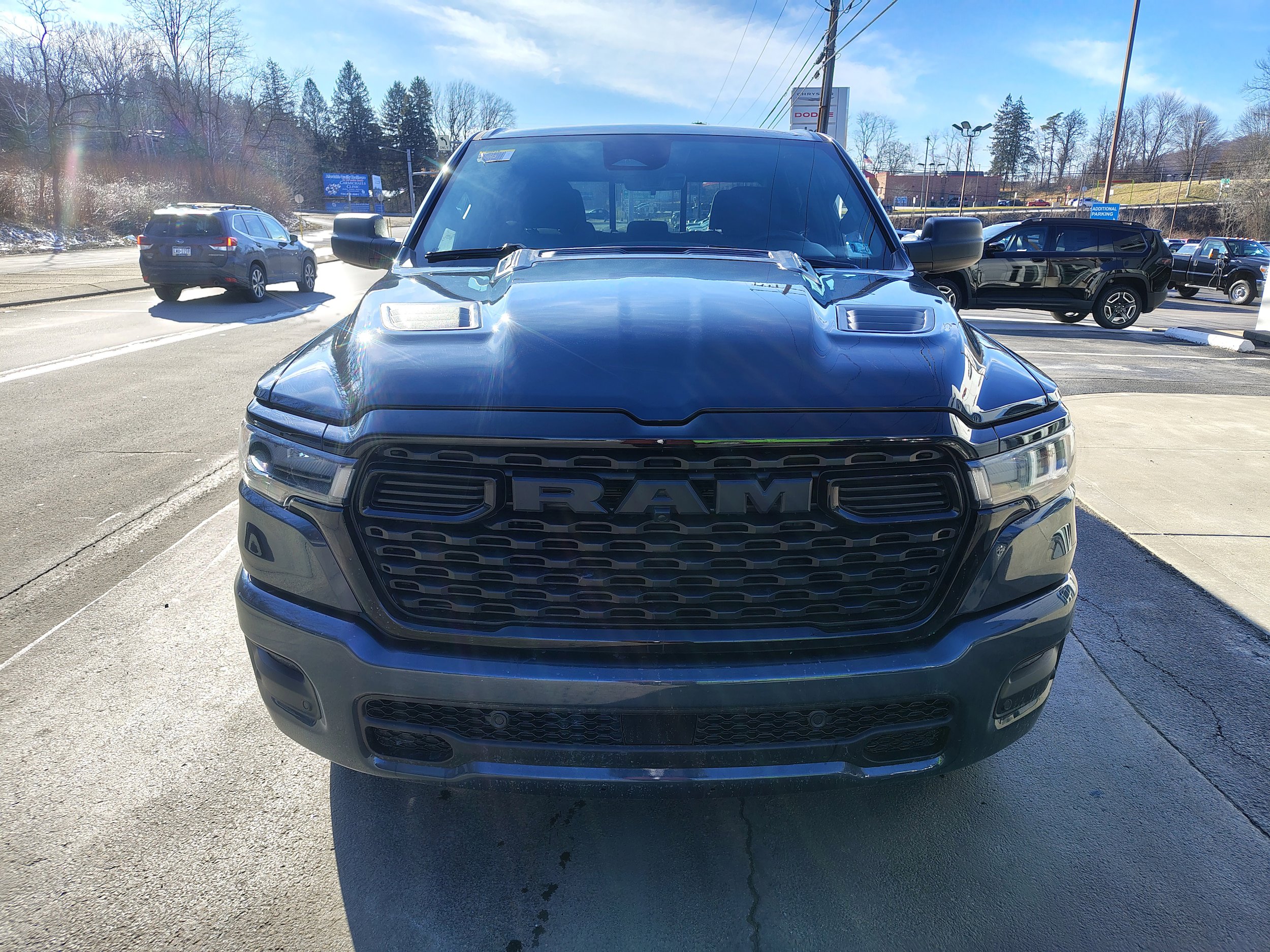 New 2026 RAM 1500 Express AWD/4WD image 3