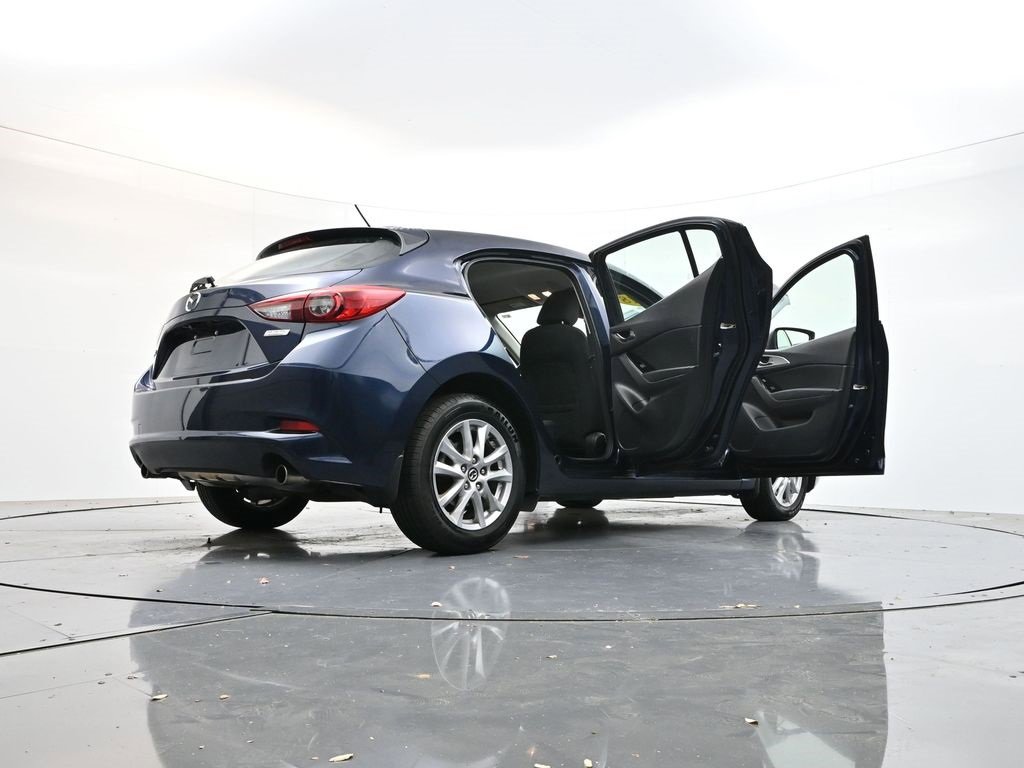 Used 2018 MAZDA MAZDA3 Sport image 31