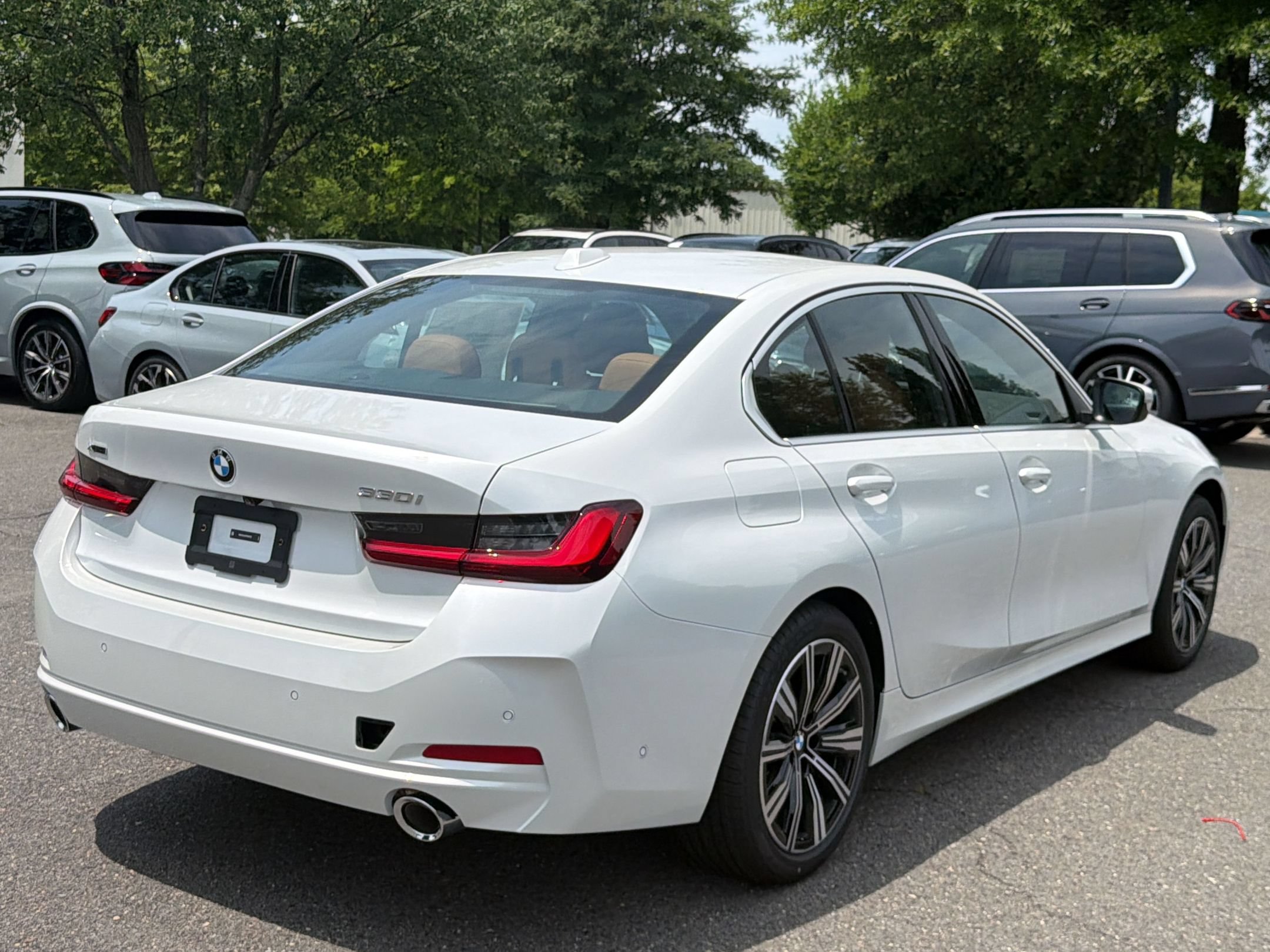 Used 2026 BMW 330i xDrive Sedan w/ Premium Package AWD/4WD image 8
