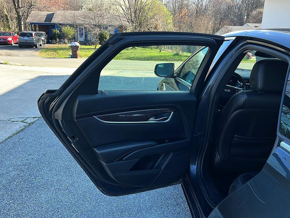 Used 2016 Cadillac XTS Luxury w/ Driver Awareness Package image 24