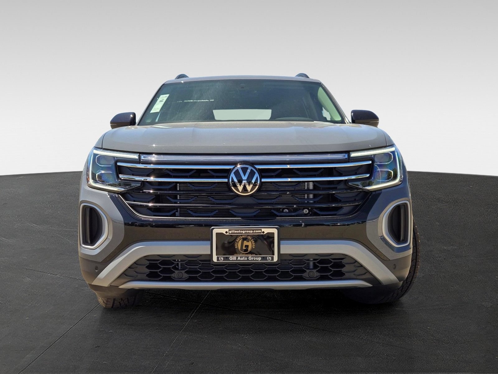 New 2026 Volkswagen Atlas Peak Edition AWD/4WD image 2