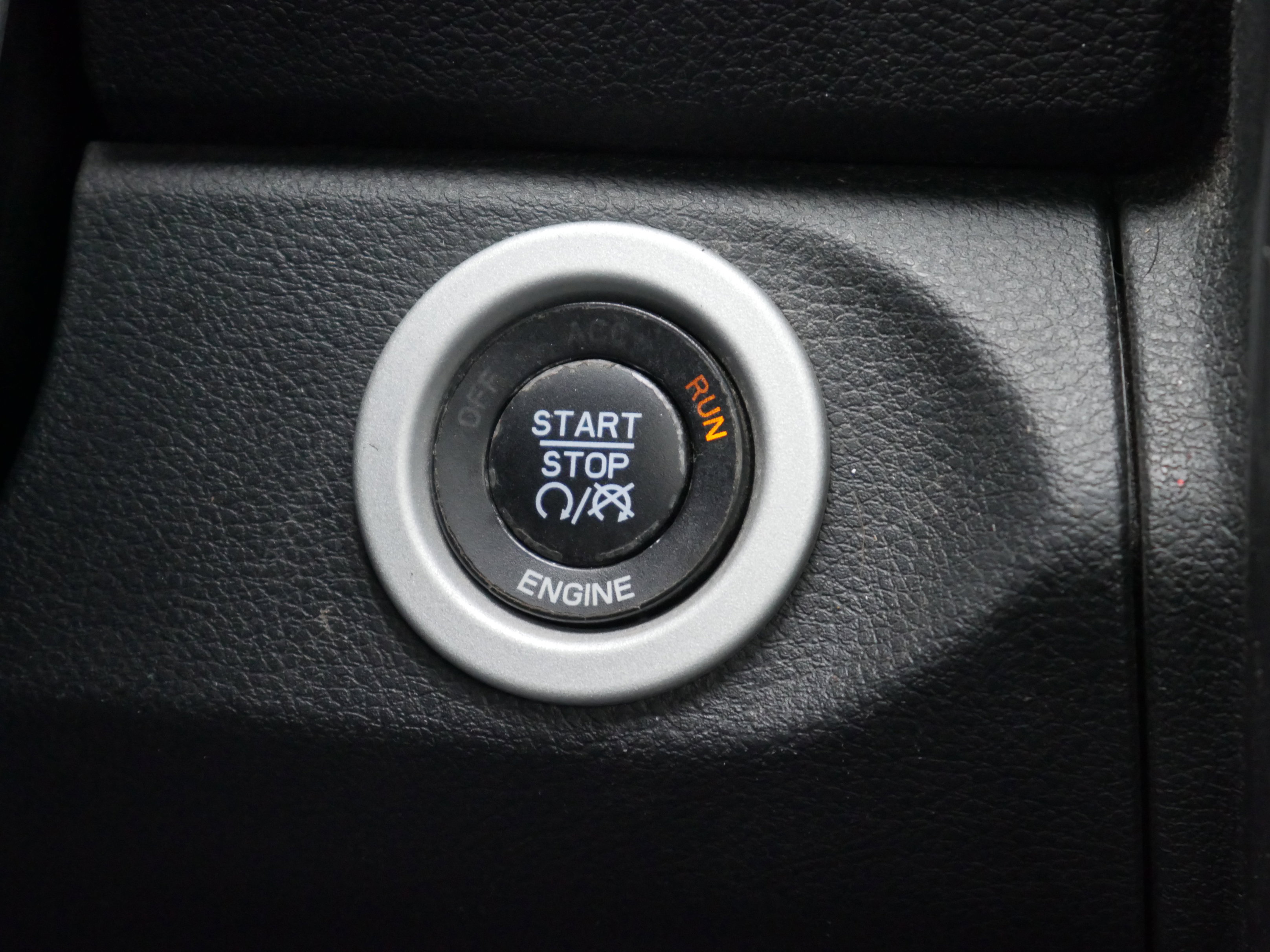 Used 2016 RAM 2500 Limited image 9