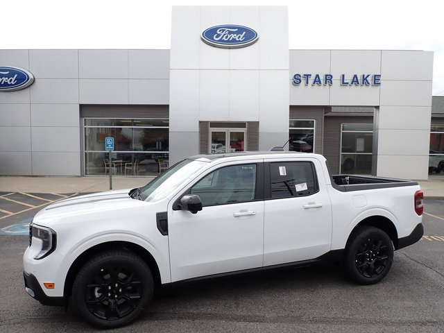 New 2025 Ford Maverick Lariat w/ Black Appearance Package