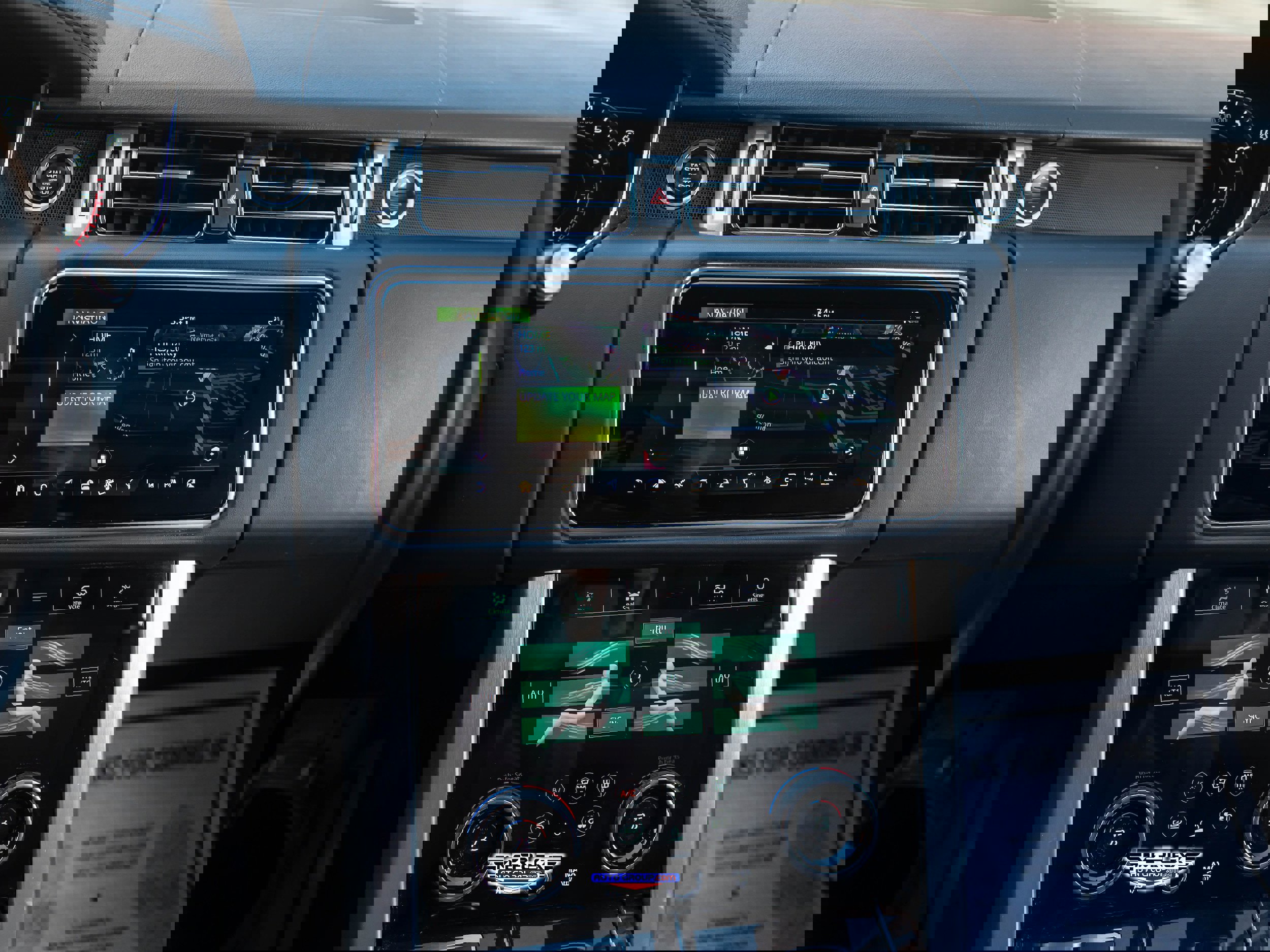 Used 2020 Land Rover Range Rover Long Wheelbase HSE image 35