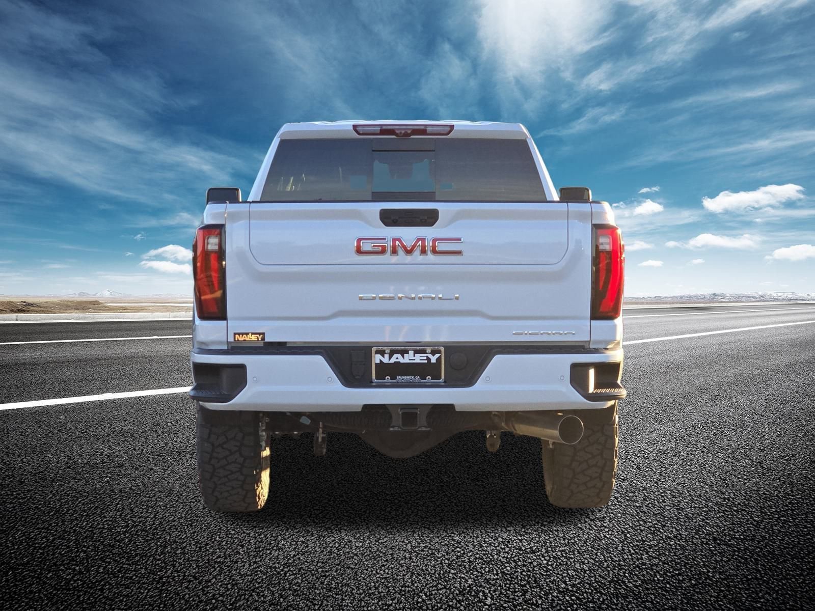 New 2026 GMC Sierra 2500 Denali w/ Denali Reserve Package image 25