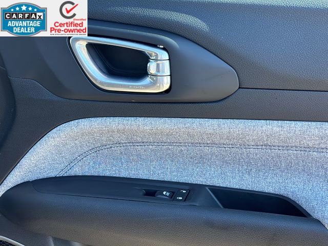 Used 2024 Jeep Compass Sport image 38