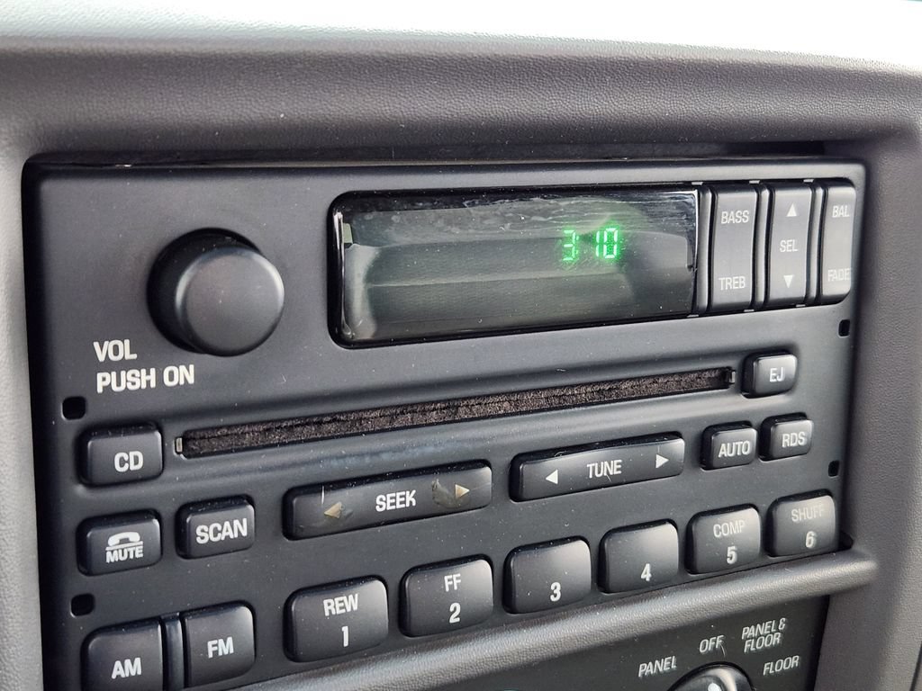 Used 2001 Ford F150 XLT AWD/4WD image 21