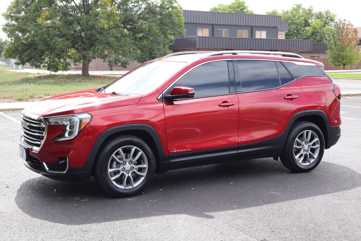 Used 2022 GMC Terrain SLT image 10