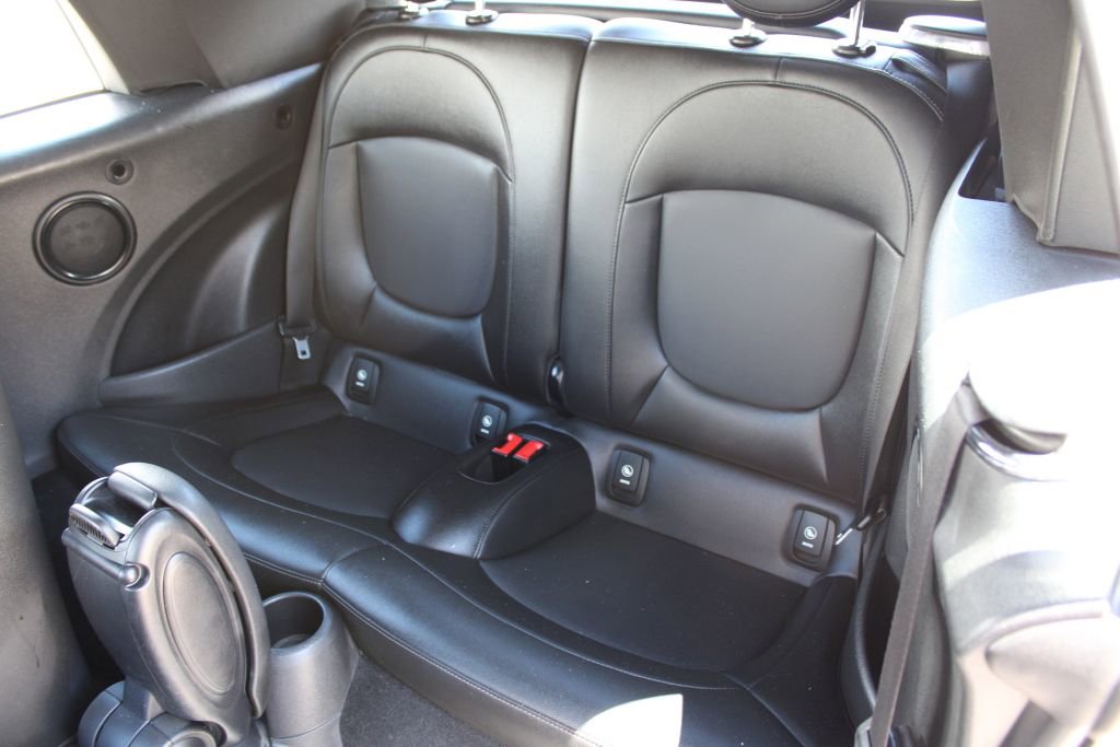 Used 2019 MINI Cooper Convertible w/ Signature Upholstery Package image 14