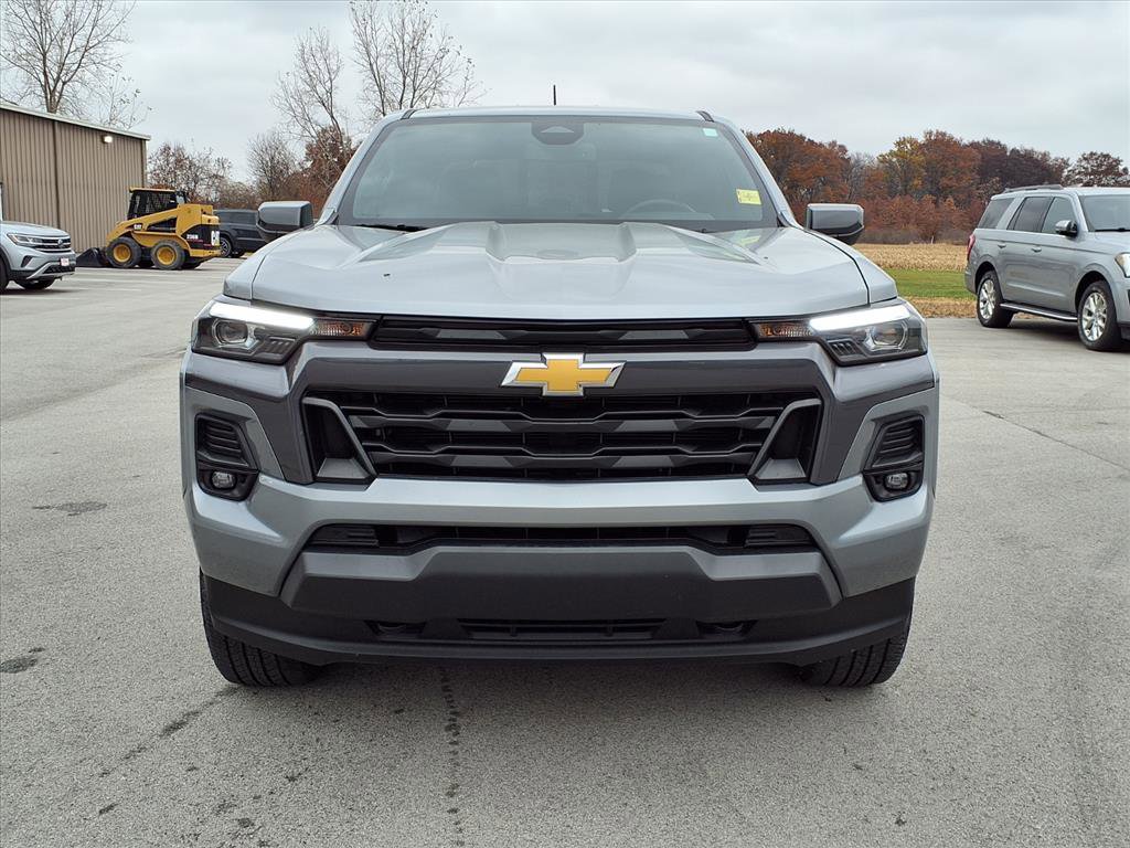 Used 2023 Chevrolet Colorado LT w/ LT Convenience Package III image 2