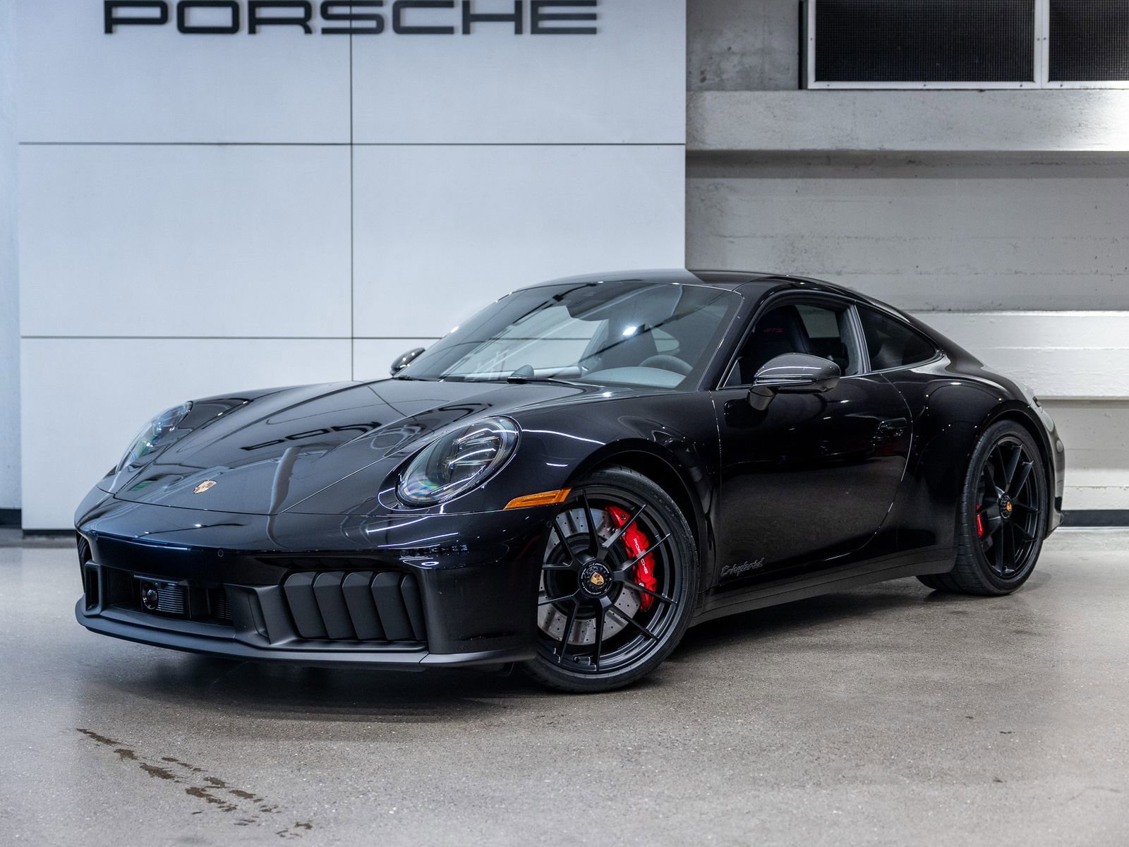 Certified 2025 Porsche 911 Carrera 4 GTS AWD/4WD image 1