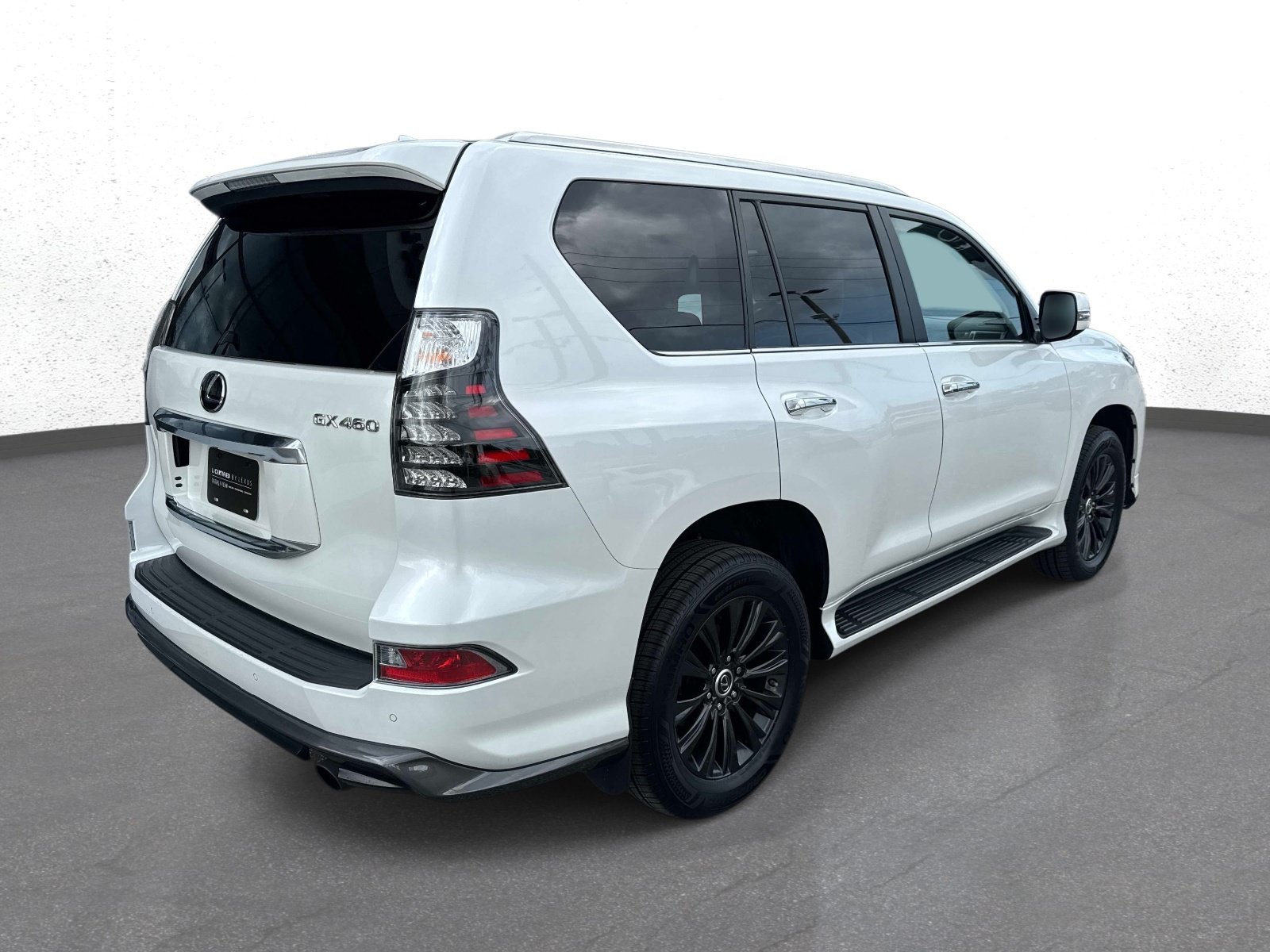 Certified 2023 Lexus GX 460 Premium w/ Accessory Package AWD/4WD image 3
