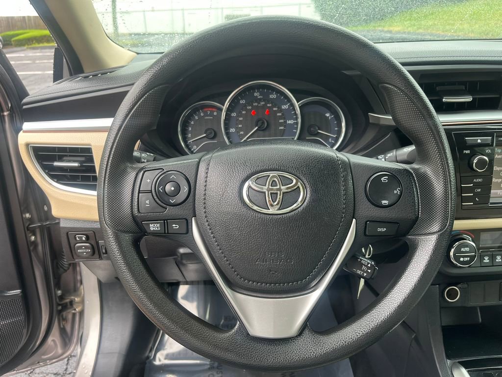 Used 2014 Toyota Corolla LE FWD image 14