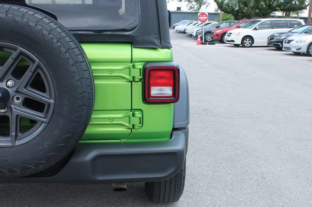 Used 2025 Jeep Wrangler Sport AWD/4WD image 35