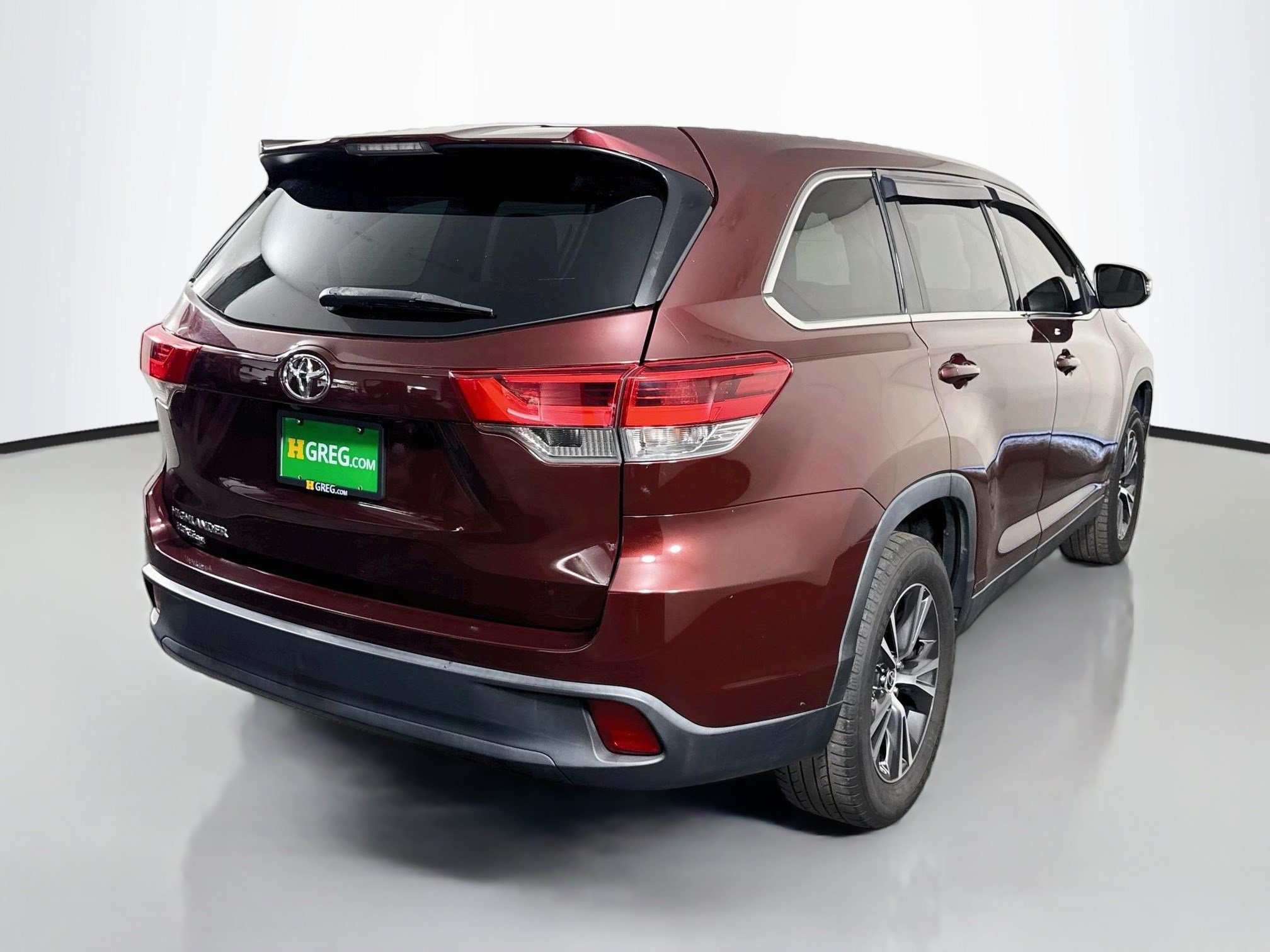 Used 2019 Toyota Highlander LE FWD image 10