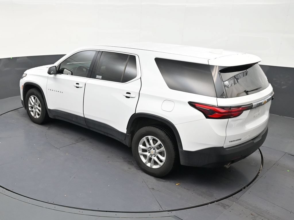 Used 2023 Chevrolet Traverse LS FWD image 13