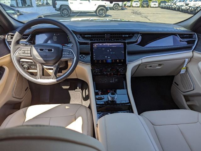 Used 2023 Jeep Grand Cherokee 4WD 4xe w/ Luxury Tech Group II image 20