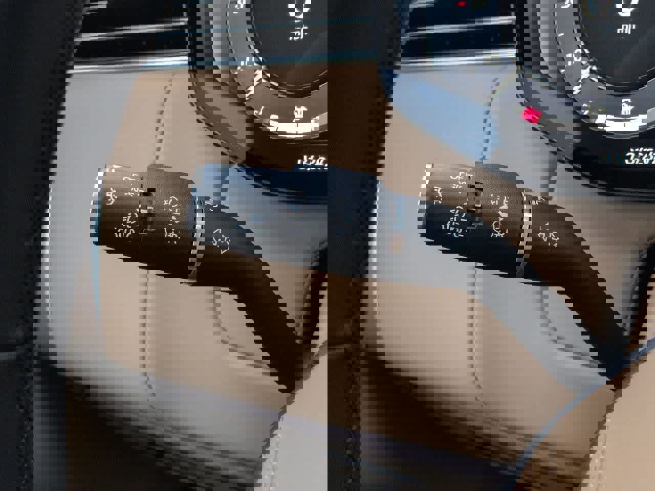 Used 2023 Land Rover Range Rover SE image 28