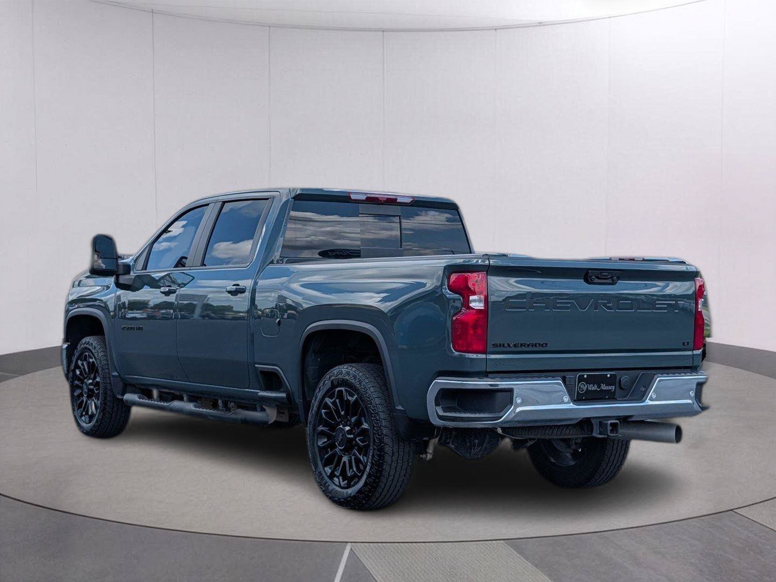 Used 2026 Chevrolet Silverado 2500 LT w/ Safety Package AWD/4WD image 3