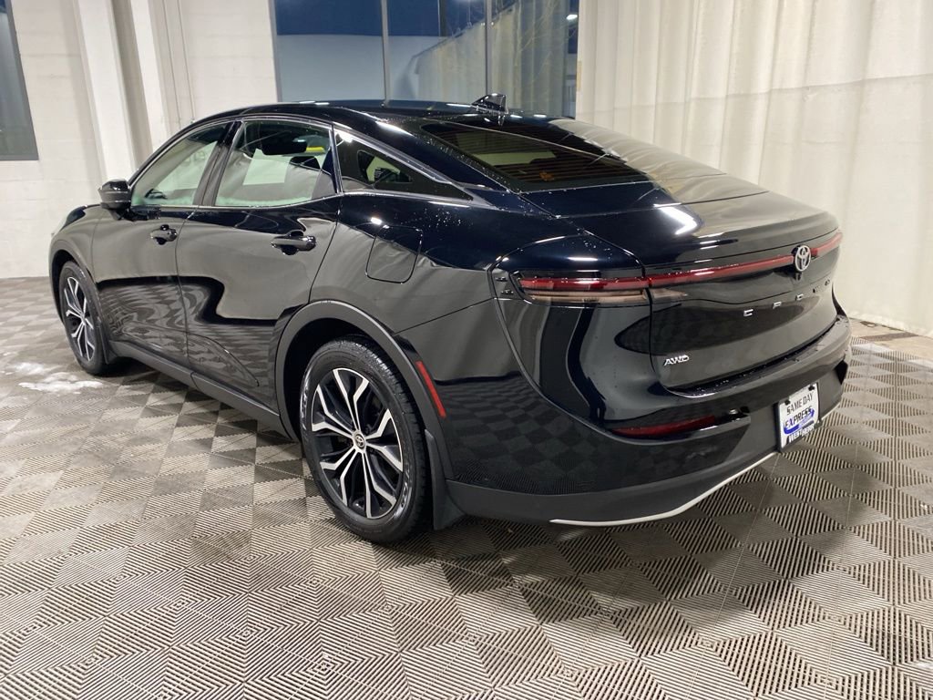 Used 2023 Toyota Crown XLE image 13