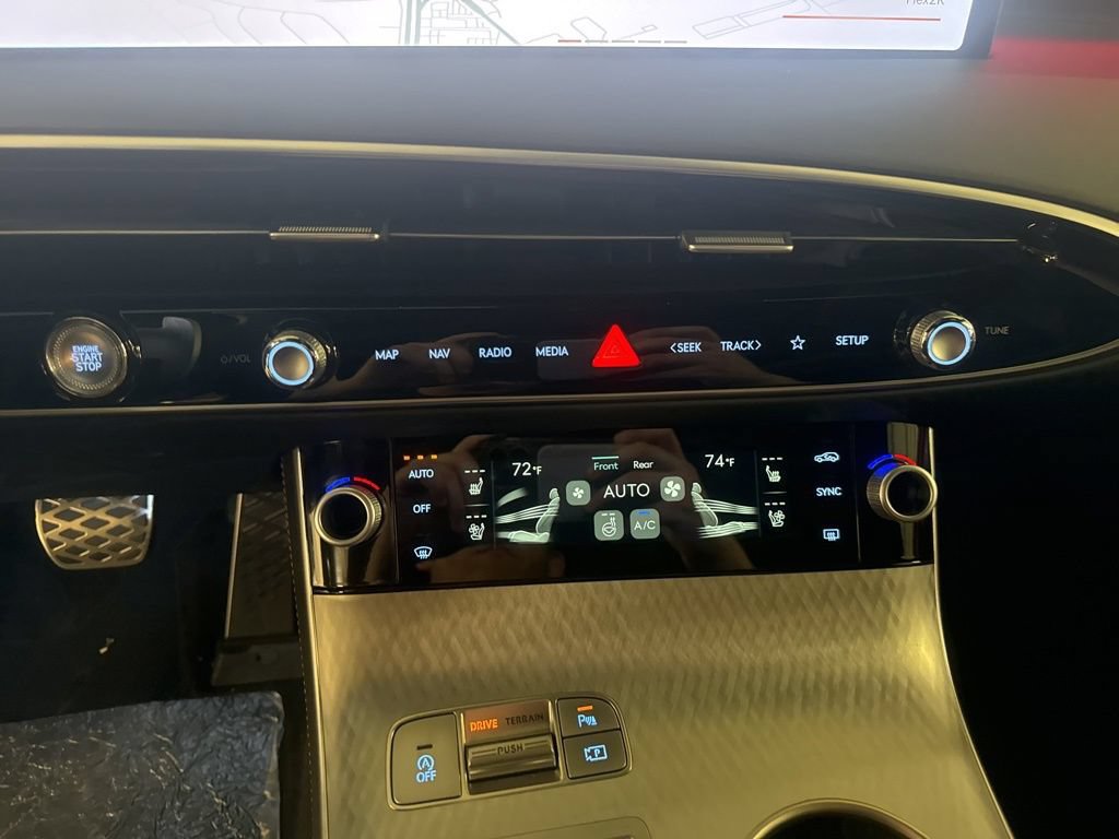 New 2026 Genesis GV70 2.5T Sport Prestige AWD/4WD image 13
