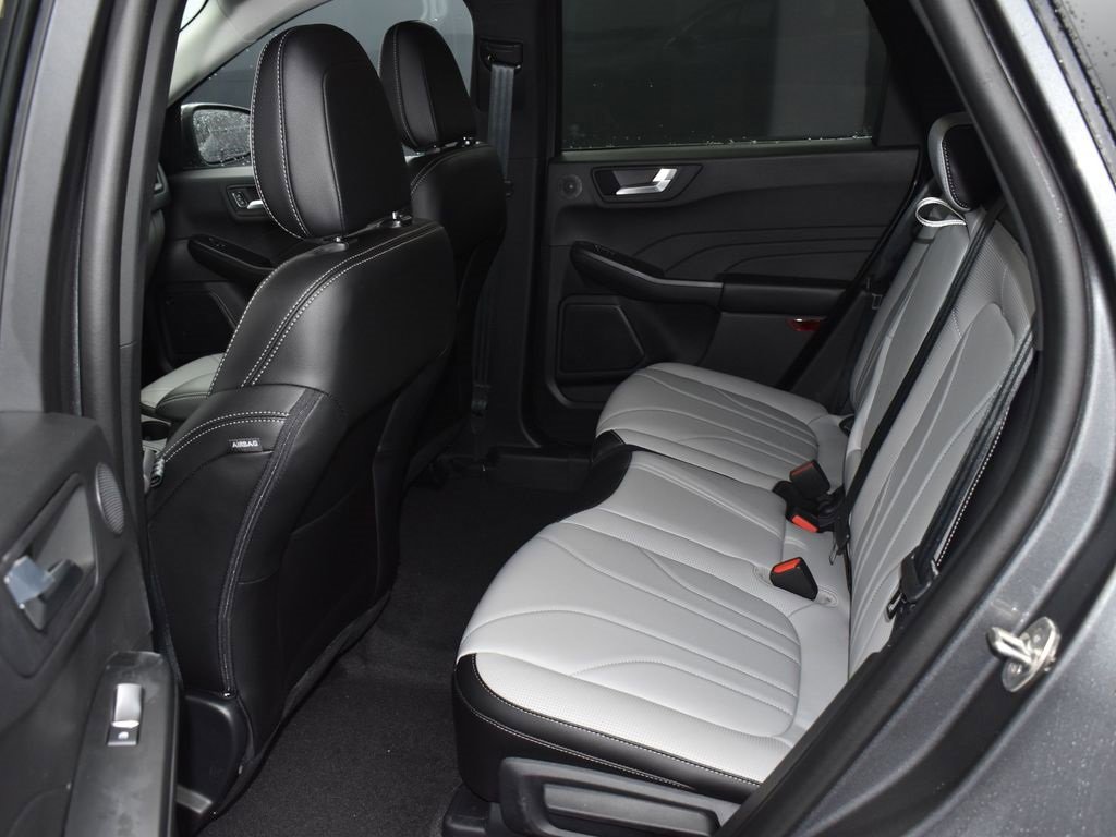 New 2025 Ford Escape SE w/ PHEV Premium Package image 11