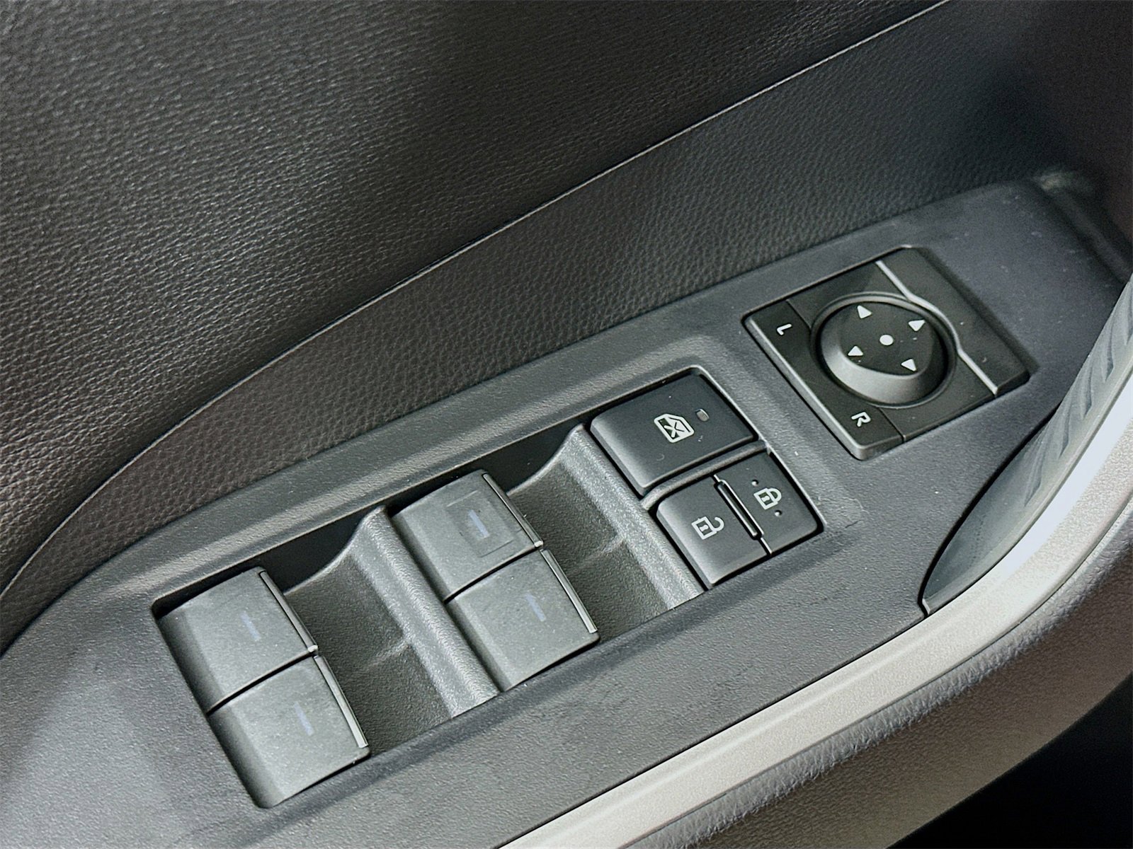 Certified 2025 Toyota RAV4 XSE image 18