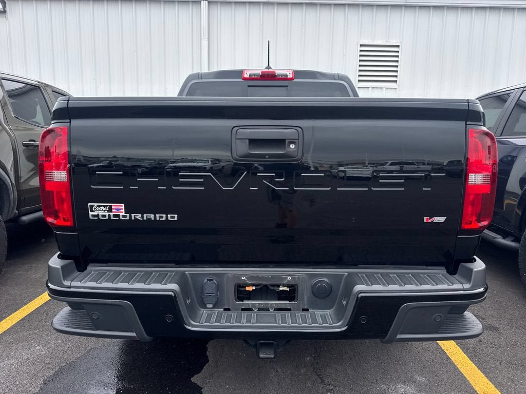 Used 2021 Chevrolet Colorado Z71 w/ Z71 Midnight Edition AWD/4WD image 4