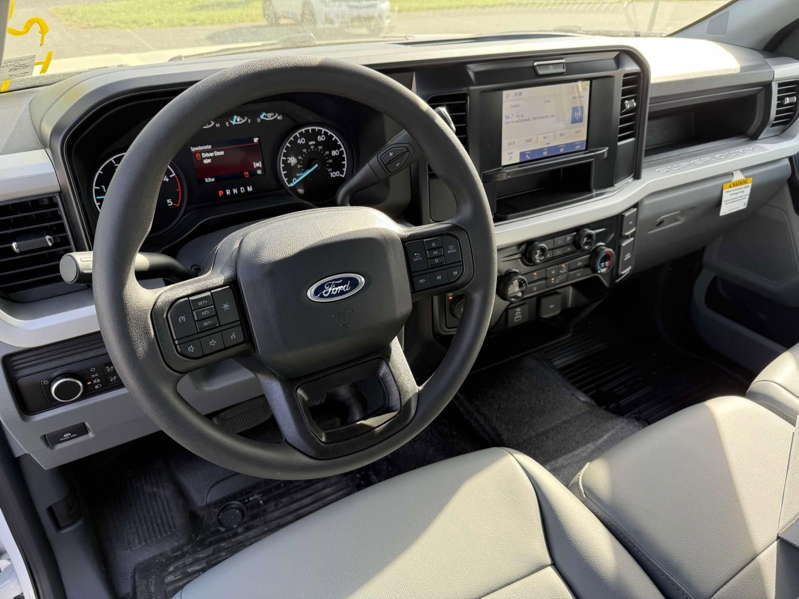 New 2025 Ford F550 4x4 SuperCab Super Duty image 12