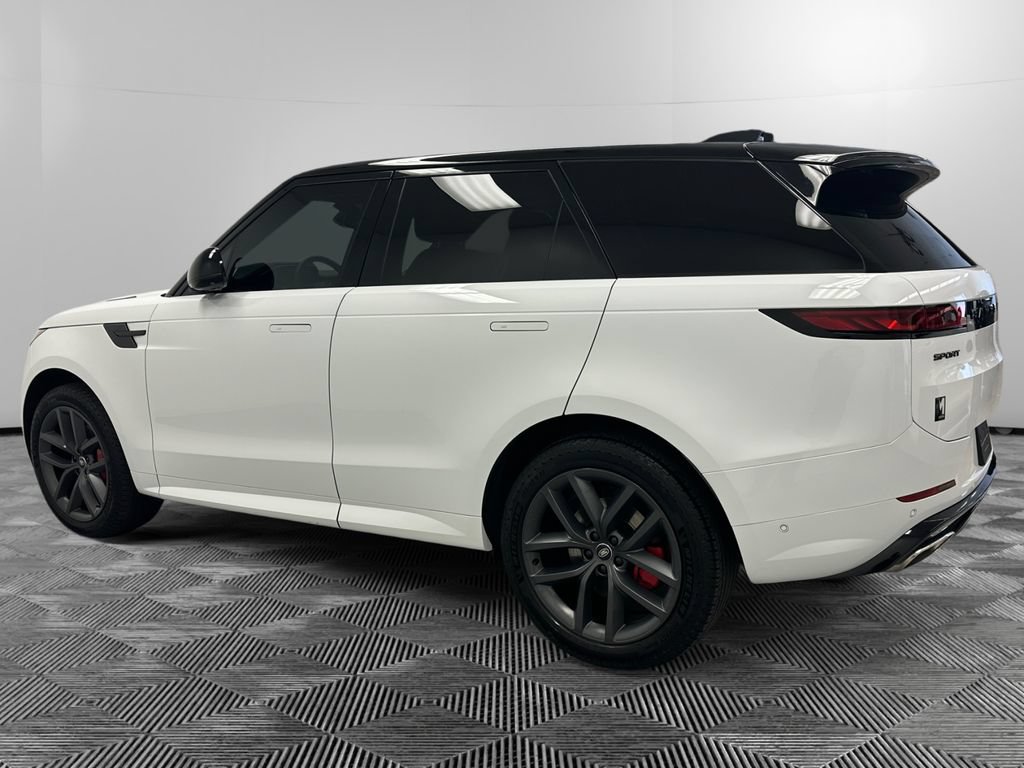 Used 2024 Land Rover Range Rover Sport Dynamic SE AWD/4WD image 4