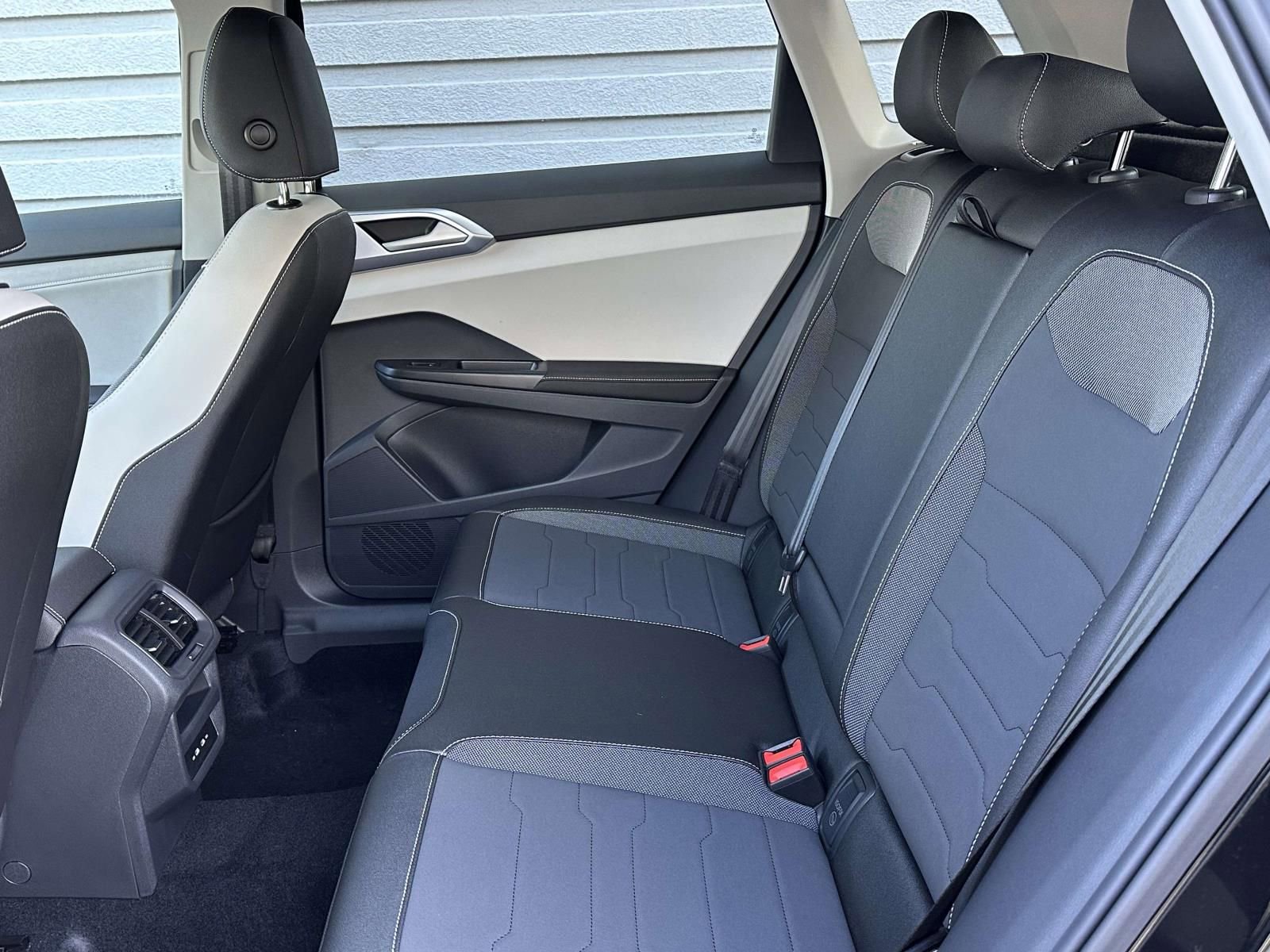 New 2026 Volkswagen Taos SE image 13