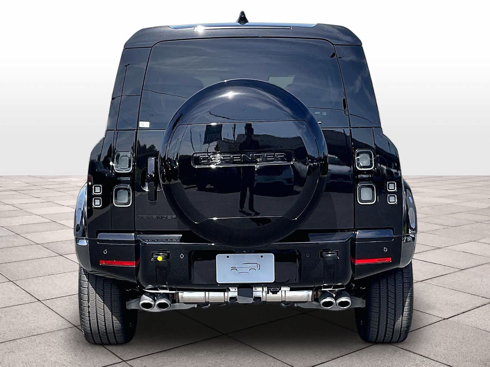 New 2026 Land Rover Defender 110 X-Dynamic SE AWD/4WD image 6