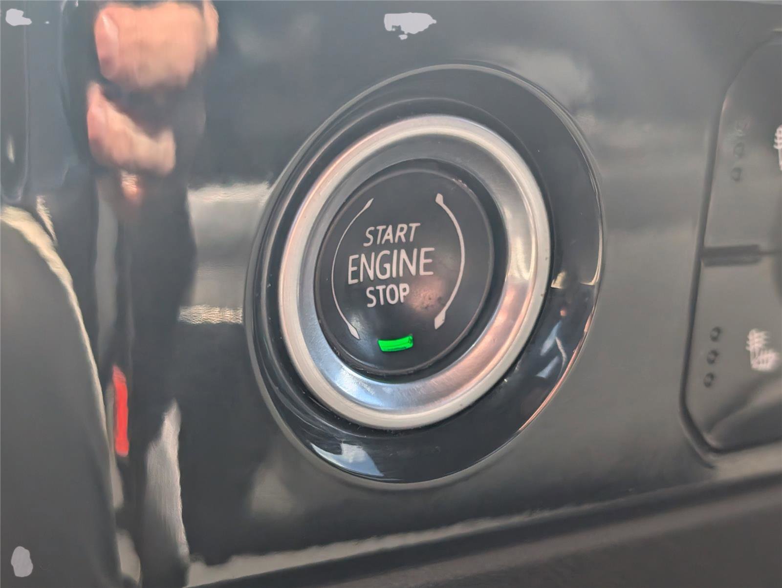 Used 2022 Chevrolet Silverado 1500 LT w/ Z71 Off-Road Package image 28