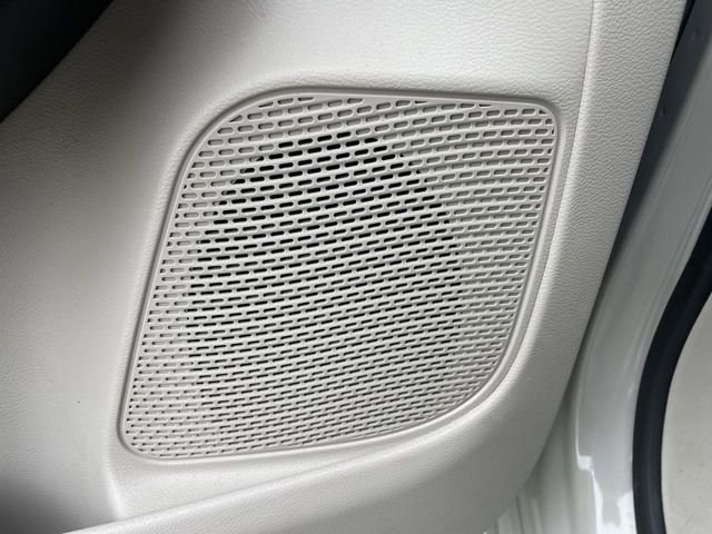 Used 2021 Chrysler Pacifica Touring-L w/ Premium & Safety Sphere Group image 24